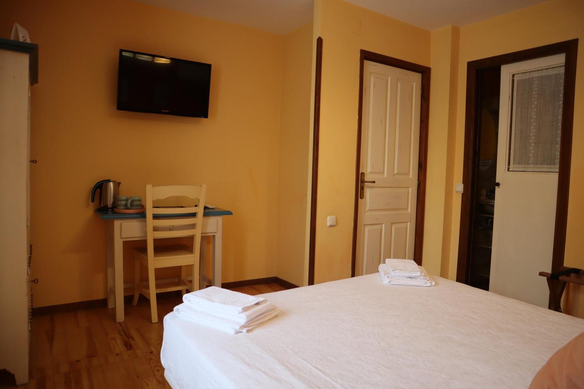 Hotel Rural El Almadiero Burgui Екстер'єр фото